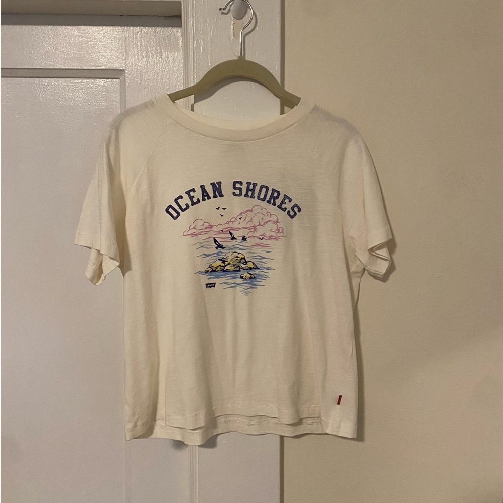 Levi's Women's Graphic Ocean Shores Tee Shirt - Picture 2 of 3